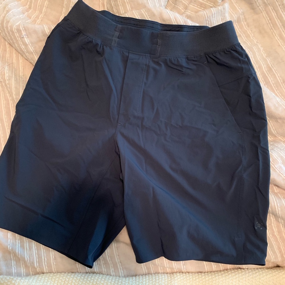 LuLulemon THE shorts MEDIUM Linerless 9” Inseam